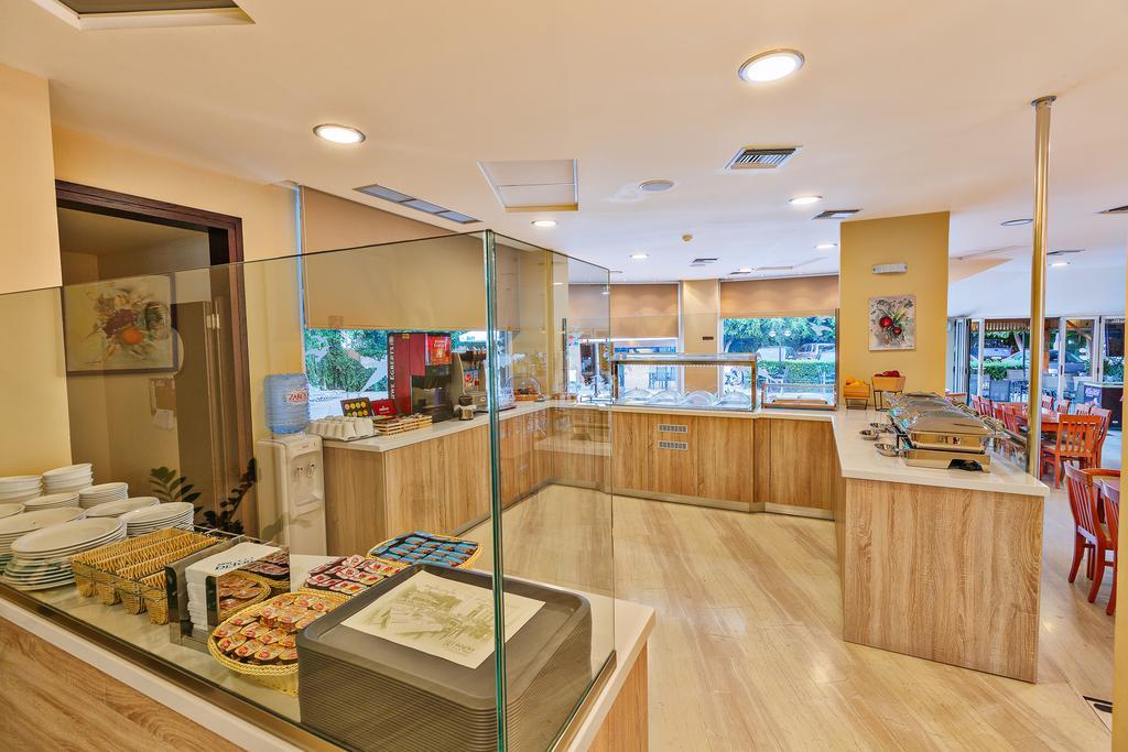 โรงแรมโซเฟีย เฮราคลีออน Heraklion  ภายนอก รูปภาพ