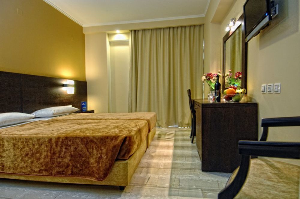 โรงแรมโซเฟีย เฮราคลีออน Heraklion  ภายนอก รูปภาพ